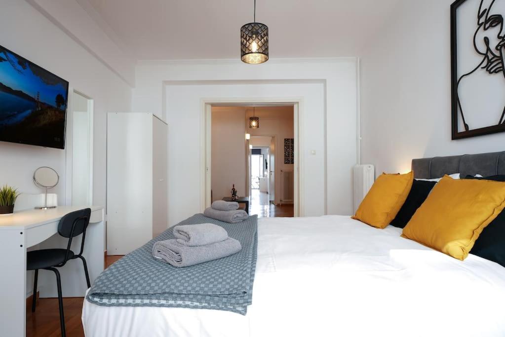 Syntagma Square, 70Sqm Pentelis Sunny Apartment Aten Exteriör bild