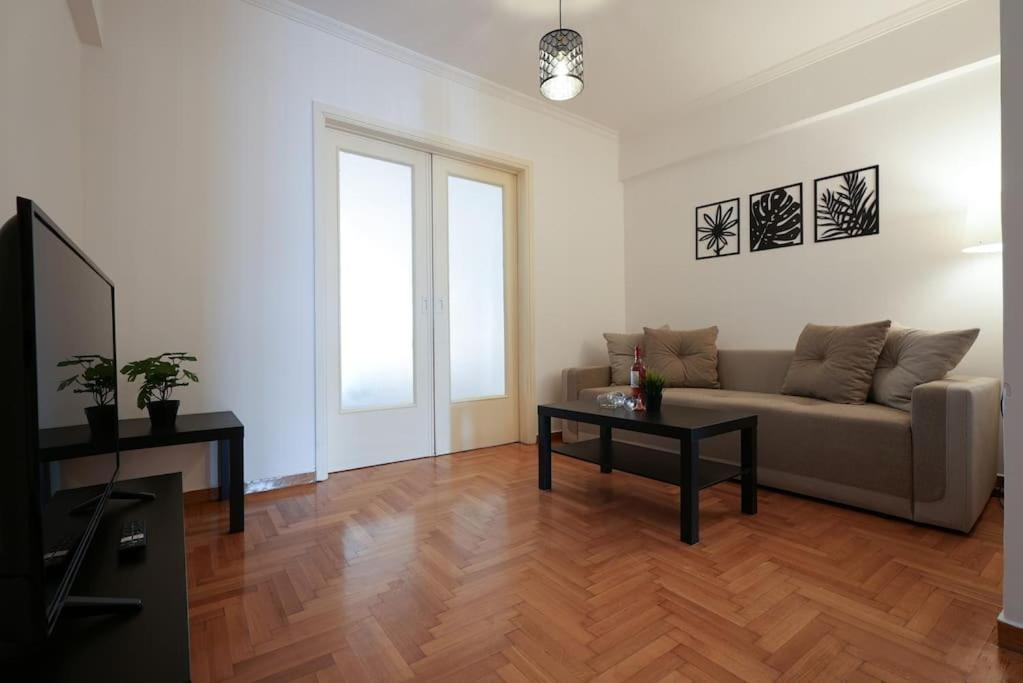 Syntagma Square, 70Sqm Pentelis Sunny Apartment Aten Exteriör bild