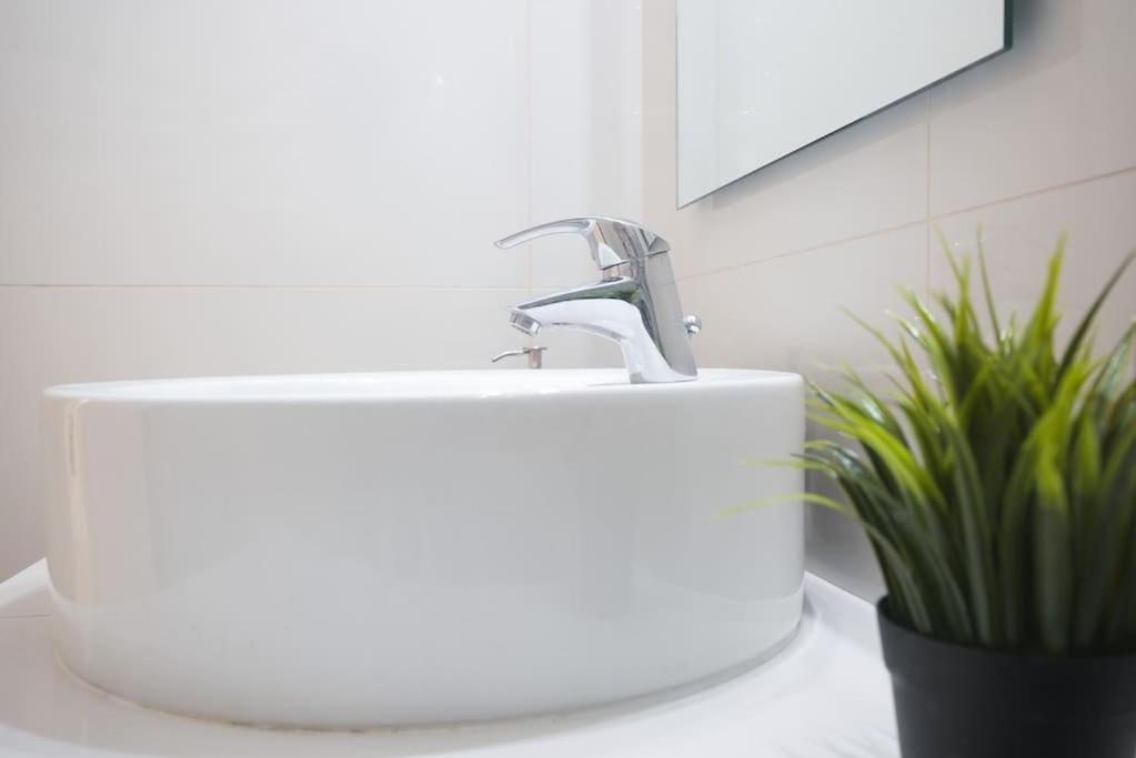 Syntagma Square, 70Sqm Pentelis Sunny Apartment Aten Exteriör bild