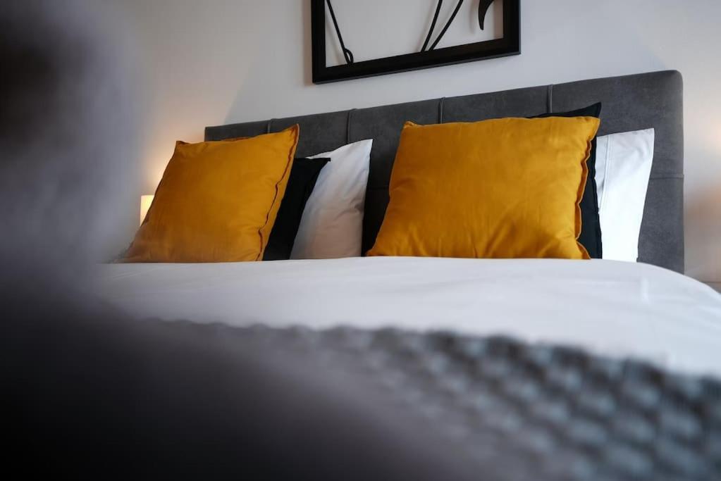 Syntagma Square, 70Sqm Pentelis Sunny Apartment Aten Exteriör bild
