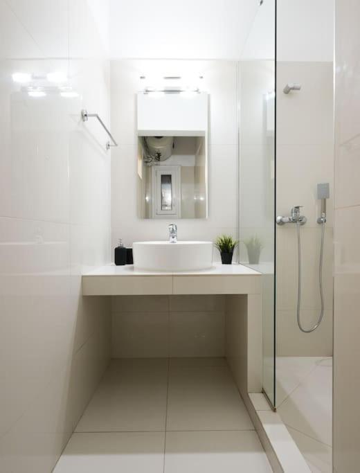 Syntagma Square, 70Sqm Pentelis Sunny Apartment Aten Exteriör bild